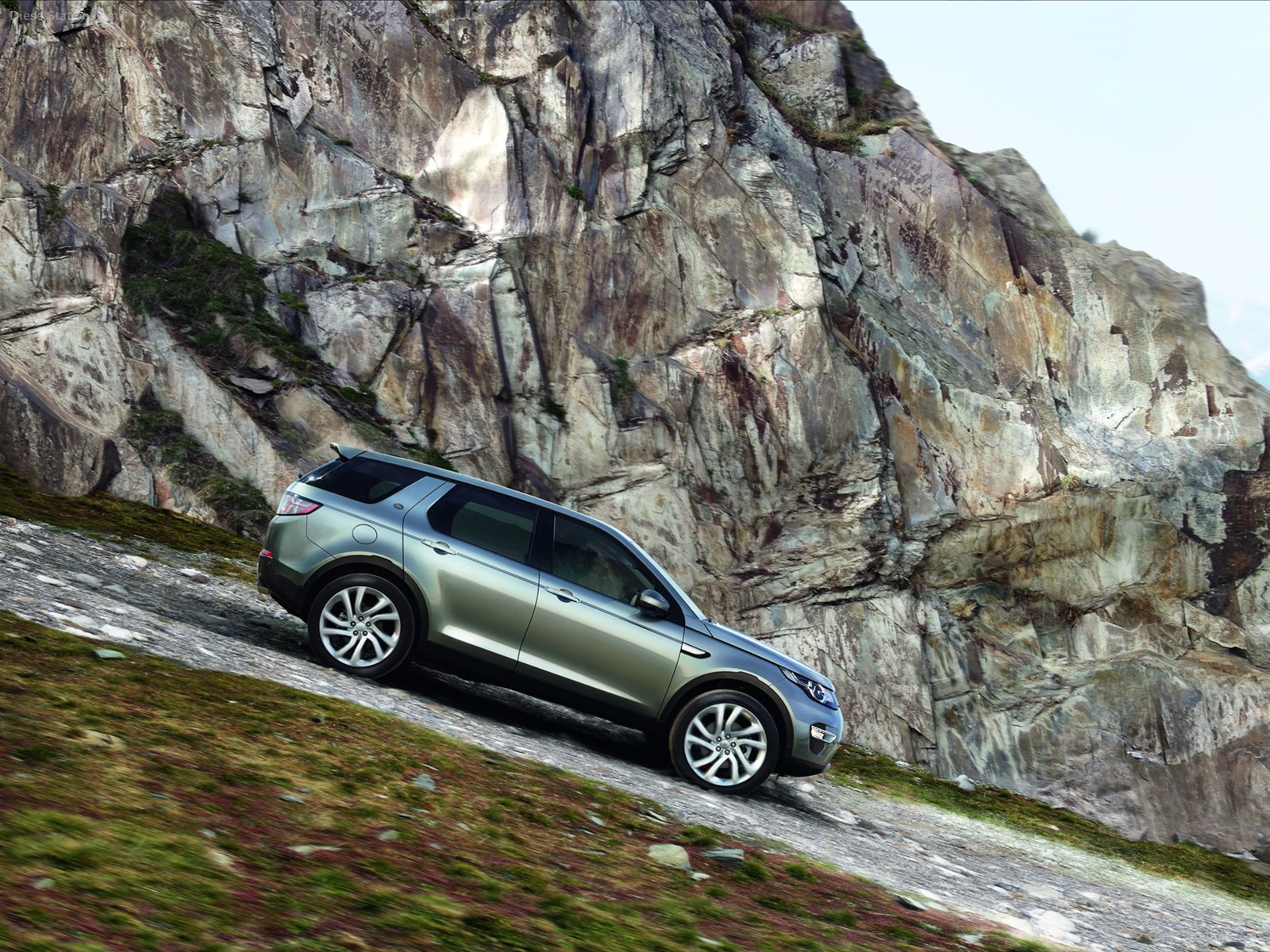 Land Rover Discovery Sport 2015